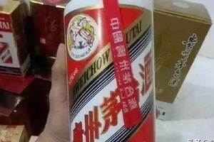 為何茅臺酒要綁“紅絲帶”？你不知道的3個“秘密”，不懂白喝了