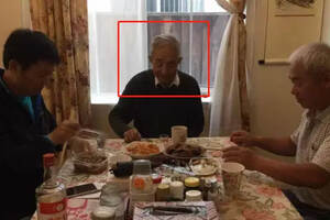 江西70歲錢老爺子，拎瓶“李渡老酒”去祝壽，結果卻引得哄堂大笑