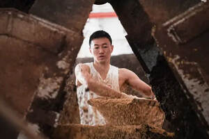 茅臺酒傳統釀造工藝，3月正是釀造好時節