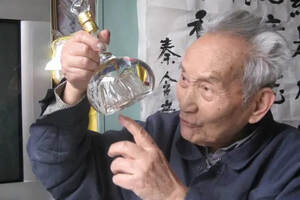 拿酒買醉太浪費？試試與“4寶”泡一泡，好喝又營養，關鍵不傷身