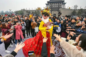 又一陜西網紅打卡地！紅酒體驗館即將開業，既能喝酒也能調酒