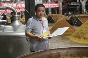 酒中大俠李東：遵從本心和白酒一起慢慢老熟