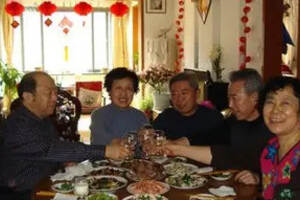 酒逢知己飲，詩向會人吟（酒逢知己飲,詩向會人吟是什么意思）