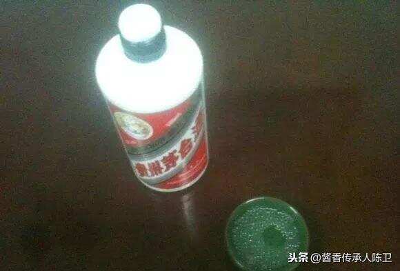 發黃的白酒一定是好酒、老酒么？