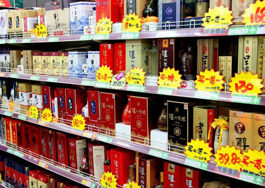 白酒旺季襲來，重溫行家總結出的“買酒口訣”，看完受益匪淺