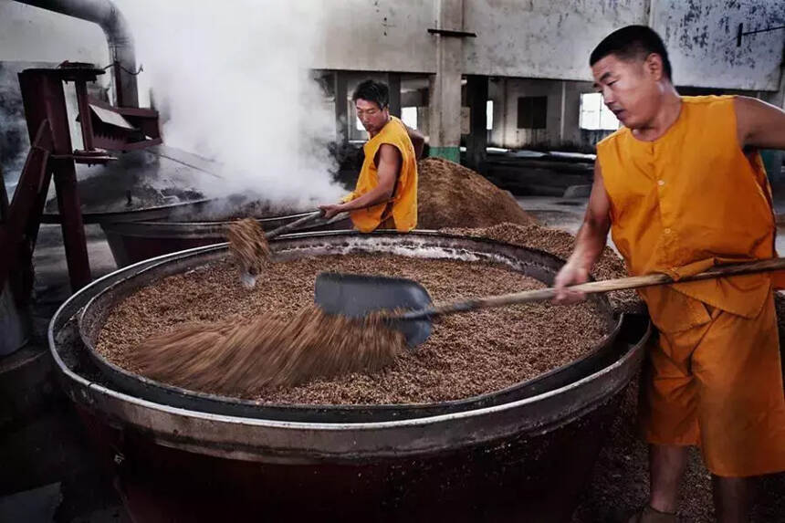 好酒具備哪些特征？什么是“三老，兩多，一少“？