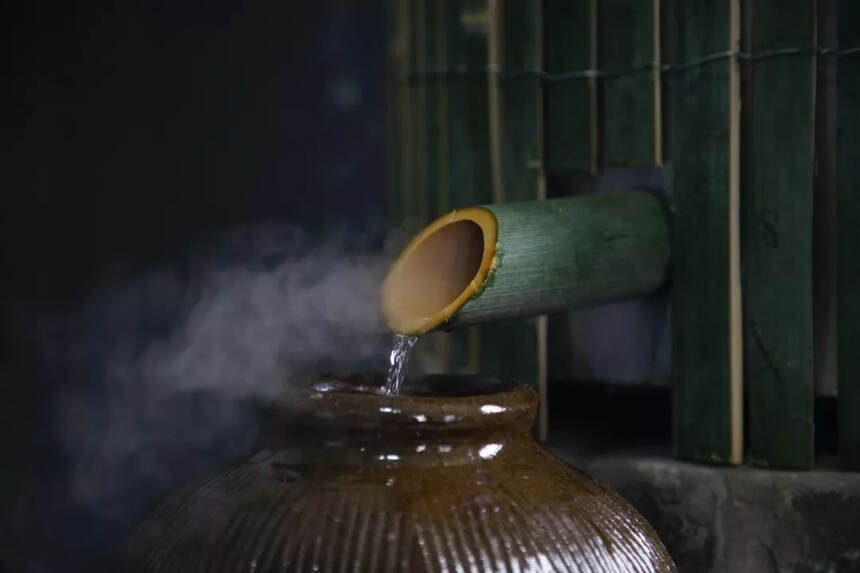 湖南名酒之一的酒鬼酒，曾與茅臺勢均力敵，如今風光不再難出頭