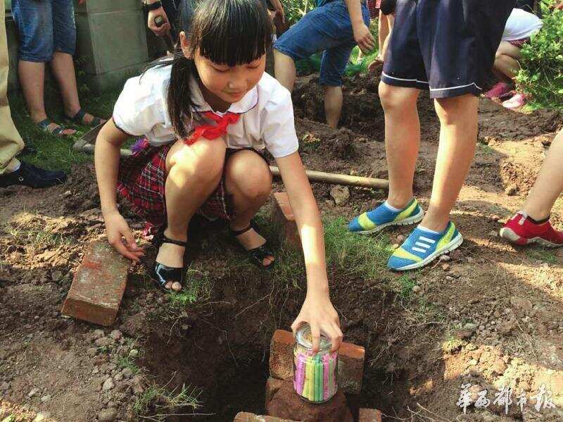 比中國人泥里藏酒更瘋狂，外國人居然用泥來釀酒，還喝出了奶油味