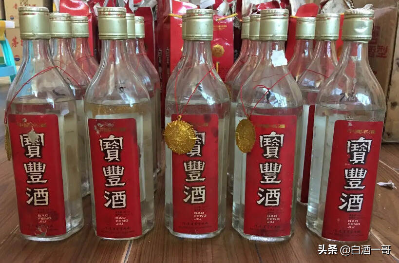 河南酒桌“怪象”，當地人不喝杜康，卻偏愛這3款，你喝過沒？