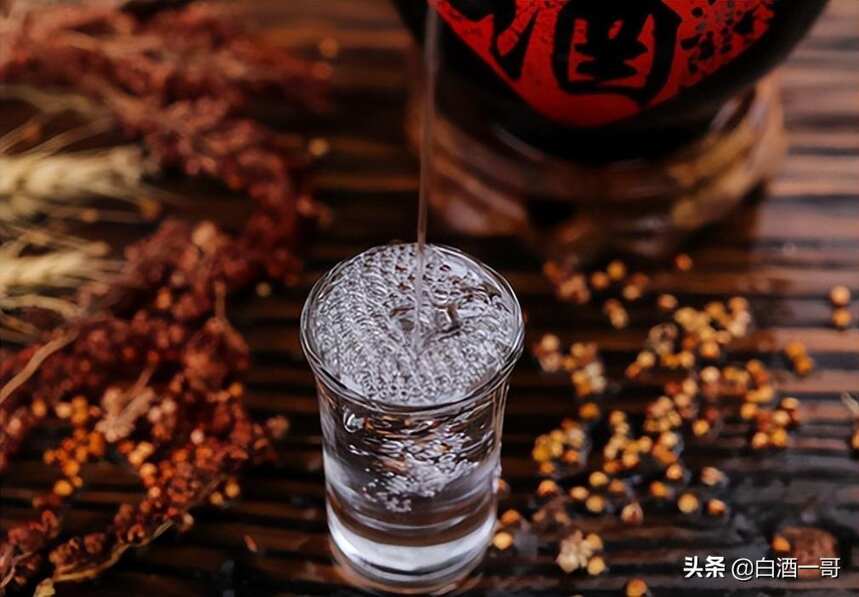 漢帝茅臺拍出99億！商家緊急終止，坦言：當個笑話就行了