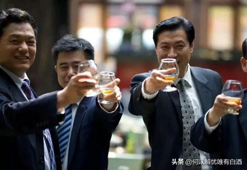 有的白酒喝完，半夜會口渴，有的酒卻不會？答案出乎意料