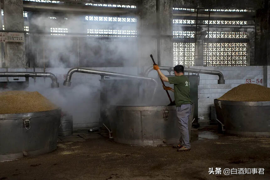 太傳奇！靠貼牌五糧液起家，之后不斷收購名酒，如今成為行業巨頭