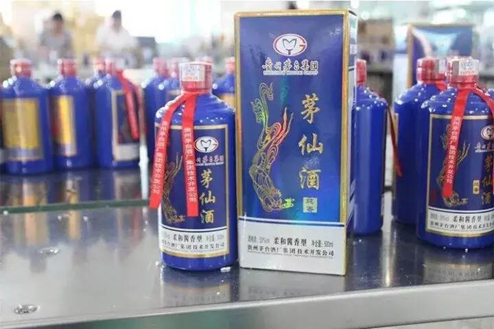 白酒瓶上的酒信息你了解多少？小酒瓶上有大學問