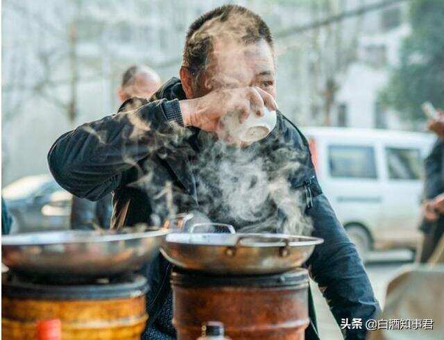 上海人“酒量墊底”？當地一種硬核喝酒習俗，別的省份都甘拜下風