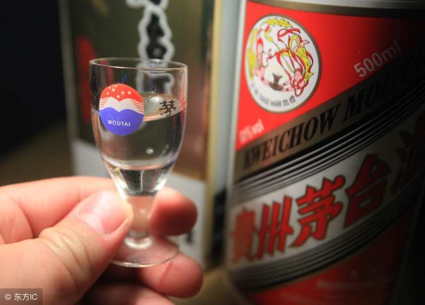 葡萄酒PK白酒，是競爭廝殺還是優勢互補？大數據告訴你！