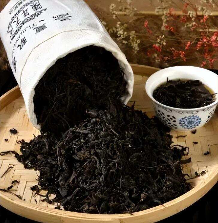 粉絲來問：入秋后茶葉要換嗎？過來人：宜喝2茶，要應季而食