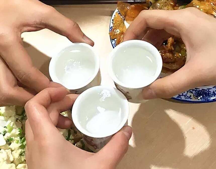 “鐵打的茅五，流水的老三”，劍南春、瀘州老窖、洋河，你選誰？