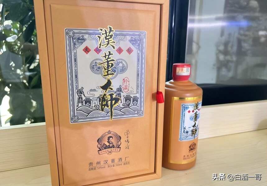 60歲大爺存酒20年，開瓶竟然啥也不剩，到底怎么回事？