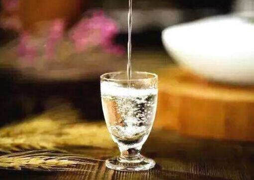 如何區分陳釀酒與窖藏酒？