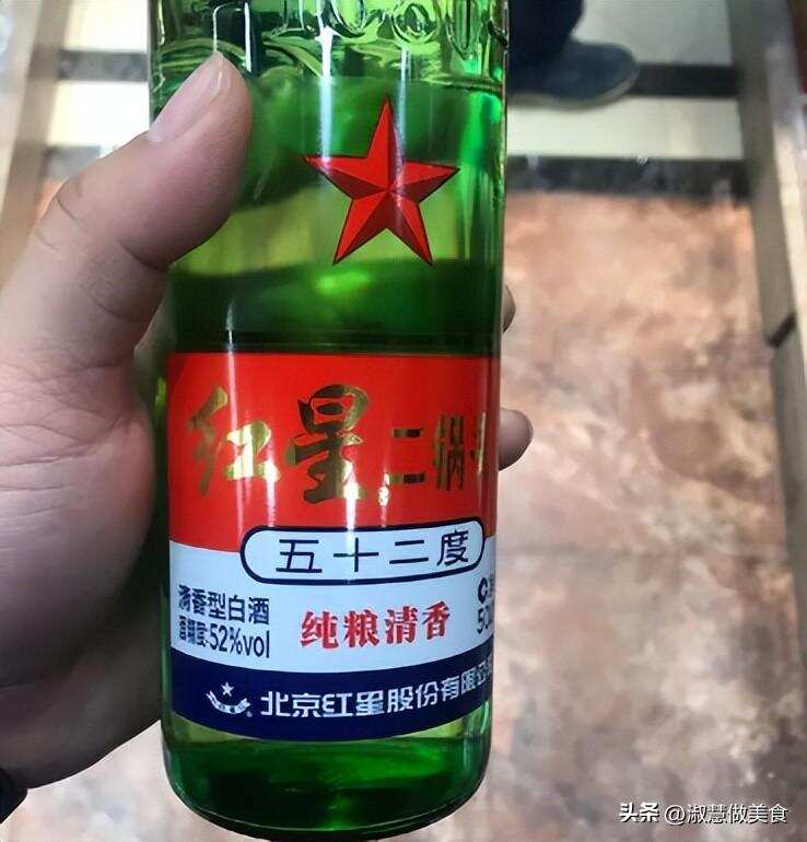 建議中年人：要是不差錢，這四種酒該喝就喝，瓶瓶都是純糧精釀