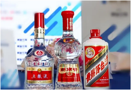 工資3000喝不到好酒？這6款“雞肋價位”的白酒，適合工薪階層