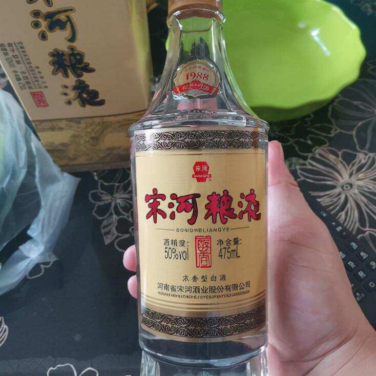 中國5款“光瓶白酒”，都是性價比高的純糧酒，全喝過的是真行家