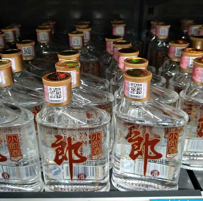 不超過30元的白酒到底能不能喝？這幾款爆火的白酒，相當能處