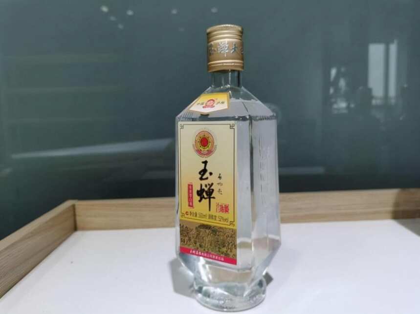 小賣部里的3種“怪酒”，雖然問的人少，但行家每次去都拎幾瓶