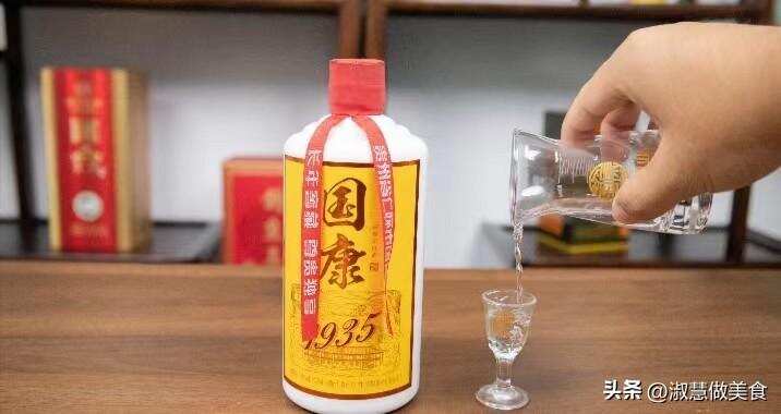 遼寧一大叔，因閨女出嫁心情郁悶，看到“16菜2酒”卻直呼:沒嫁錯