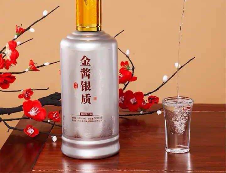 4種常見的“尷尬”白酒，明明好喝不貴卻無人問津，導購：不識貨