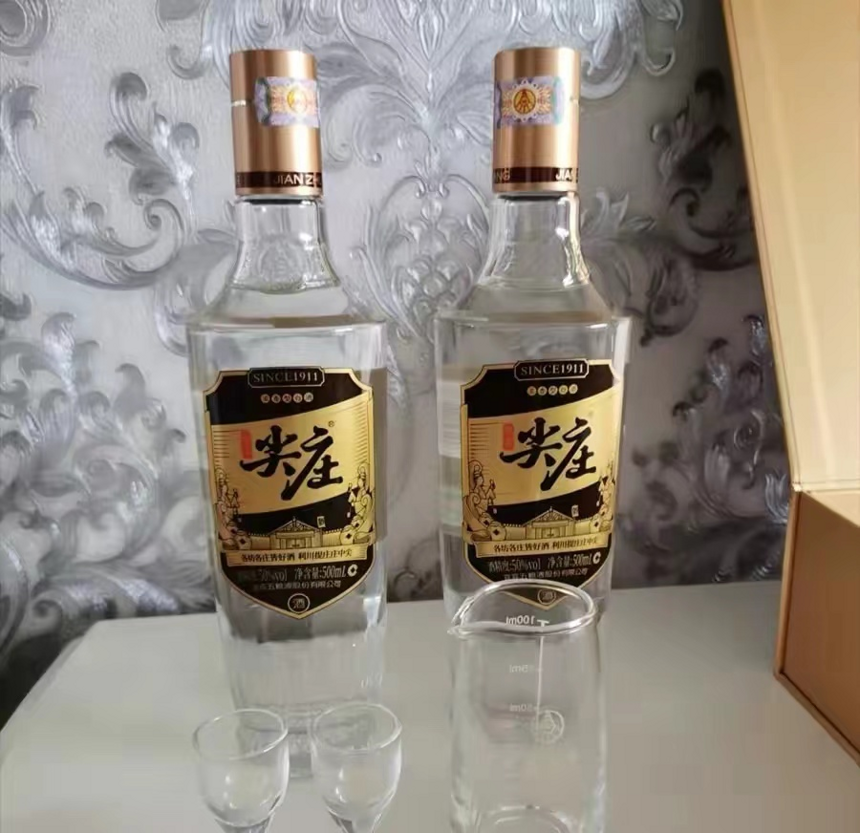 國內5款平價“光瓶酒”，酒質好，行家經常買，且都是純糧釀造