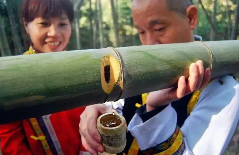 中老年人，貪小便宜必吃虧，提醒長輩：這3種酒，千萬別往家帶