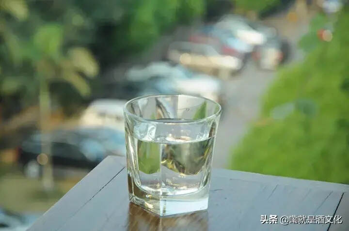 酒是陳的香，人是久的醇