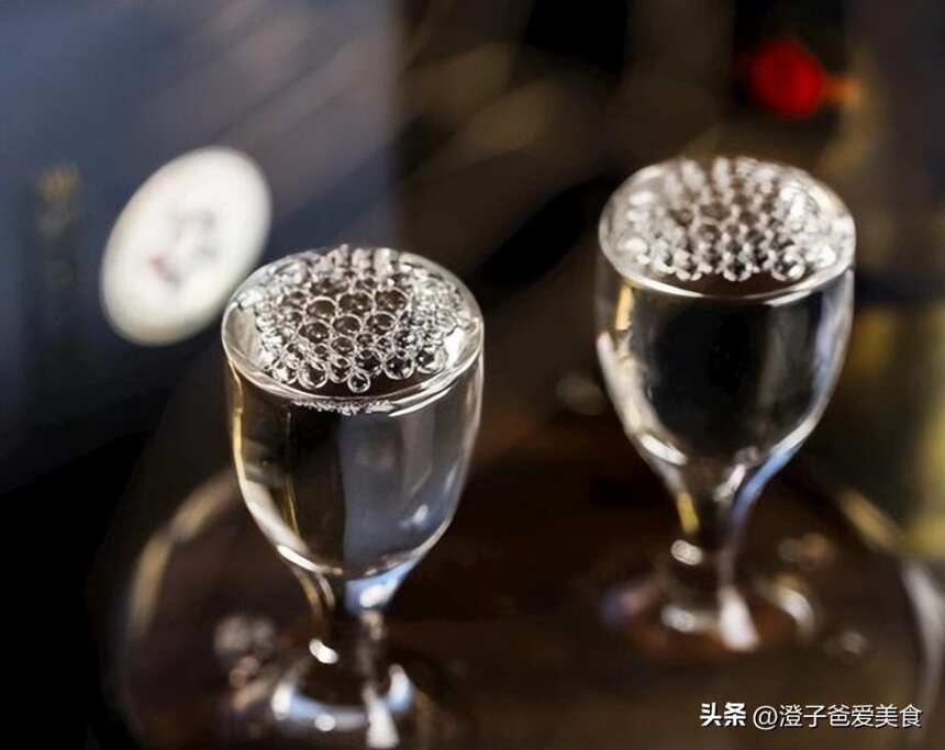 自泡酒到底能不能喝？為啥那么多人喜歡泡“藥酒”，聽行家怎么說