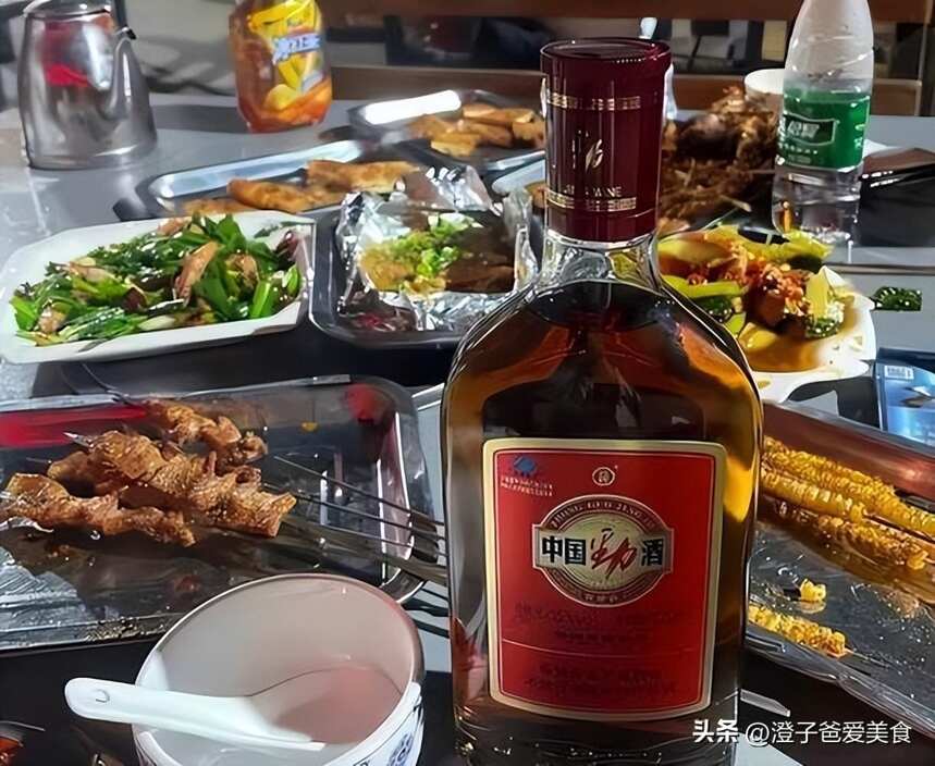 入冬降溫，為啥越來越多的人喜歡喝“自泡酒”？行家：早知早受益