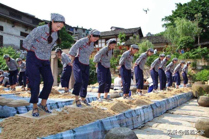 以茅臺為例 說說中國白酒里“天時、地利、人和”的講究