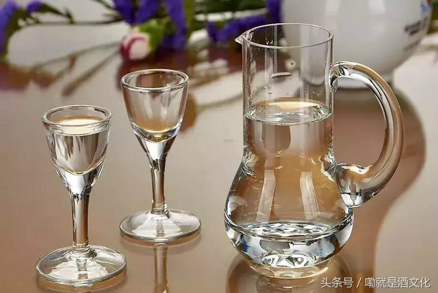 低度酒是不是高度酒兌水？