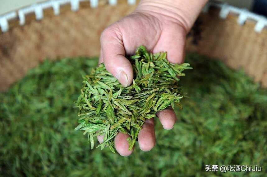 杭州人請你喝的西湖龍井茶，里面藏著玄機？