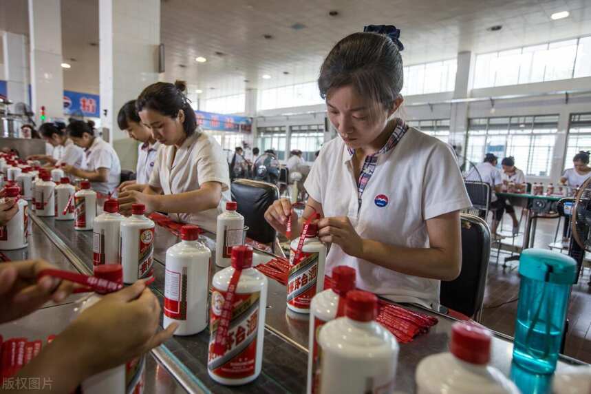 牛年茅臺和精品茅臺價格下跌，是因為放量的原因嗎？