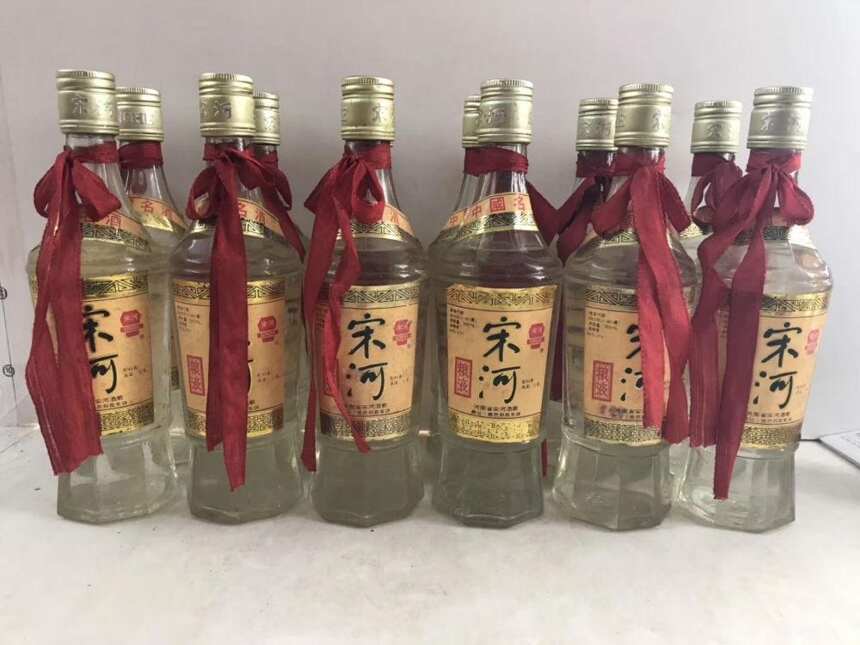 尷尬！“中國名酒”含金量到底有多高？酒友：我喜歡，它才是名酒