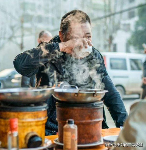 湖北白云邊的酒質差？楚酒發展不溫不火，本地人：假酒、仿冒酒多