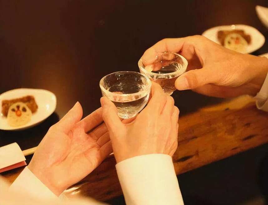 在河南的酒桌上，一條魚能喝108杯？“魚頭酒”你知道多少？