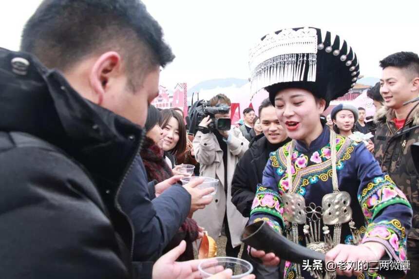 平壩窖酒才是貴州人心頭好？曾比茅臺還要火，如今在超市貨架積灰