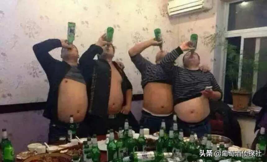 酒局上這5種發型的人，酒量都不小？