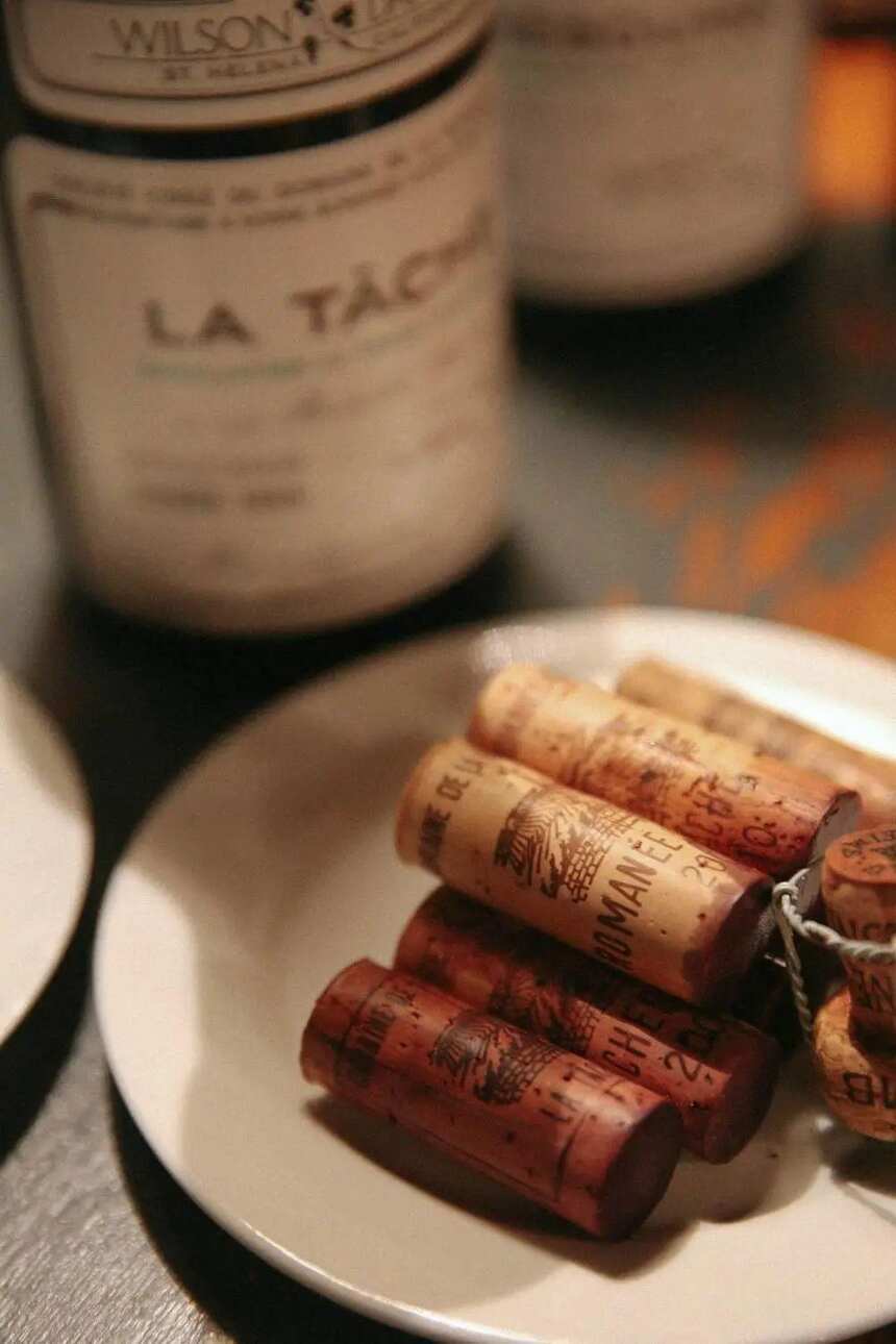 La Tache垂直實錄，包含羅曼尼康帝酒莊10大年份資料的珍貴筆記