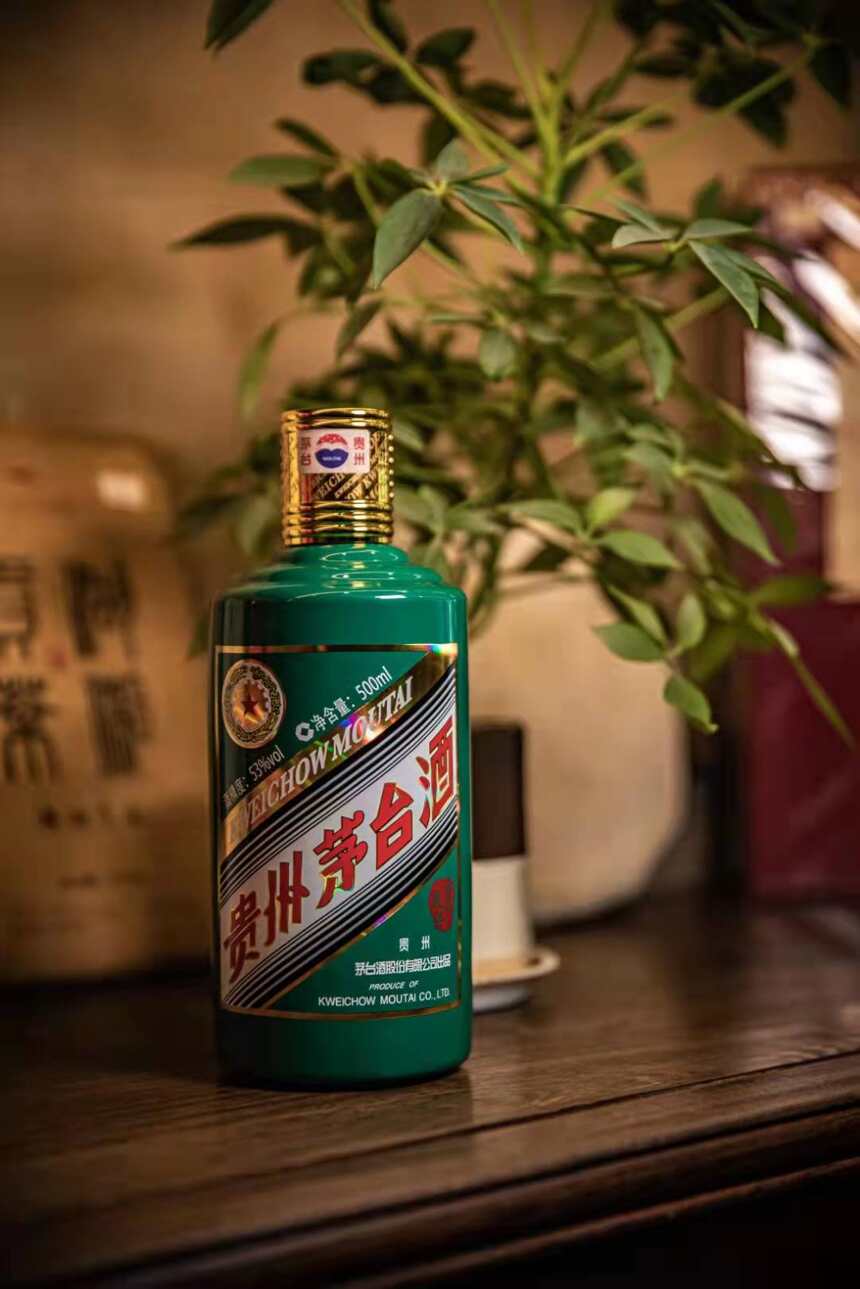 茅臺虎年生肖酒，一瓶難求，預售價高漲，網友：老套路了