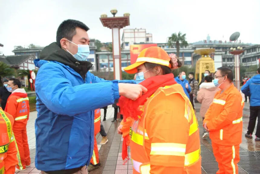 溫暖寒冬，致敬城市美容師——茅臺貴州省經銷商聯慰問環衛工作者