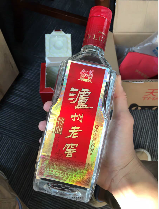 中國公認最好喝的白酒，瀘州老窖上榜，五糧液第2，第1不意外