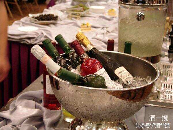 白葡萄酒要冷凍、紅葡萄酒飲室溫？