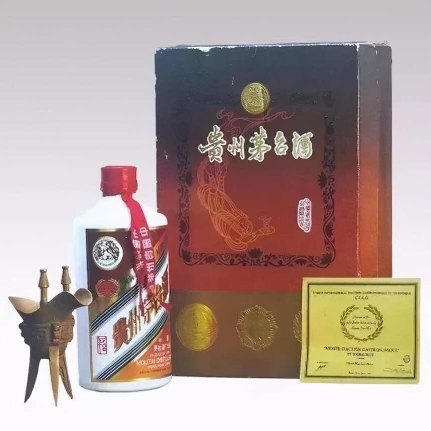 珍品丨紫砂金龍茅臺酒收藏要點，你知道這款茅臺酒嗎？